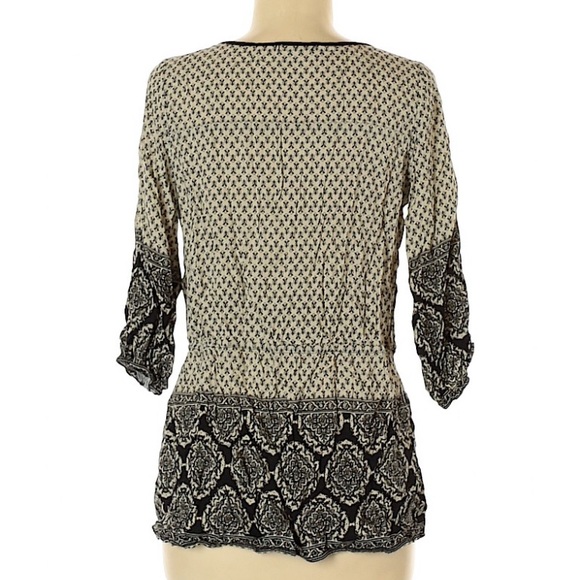 🌺 Maurices 3/4 Sleeve Blouse - Picture 2 of 8